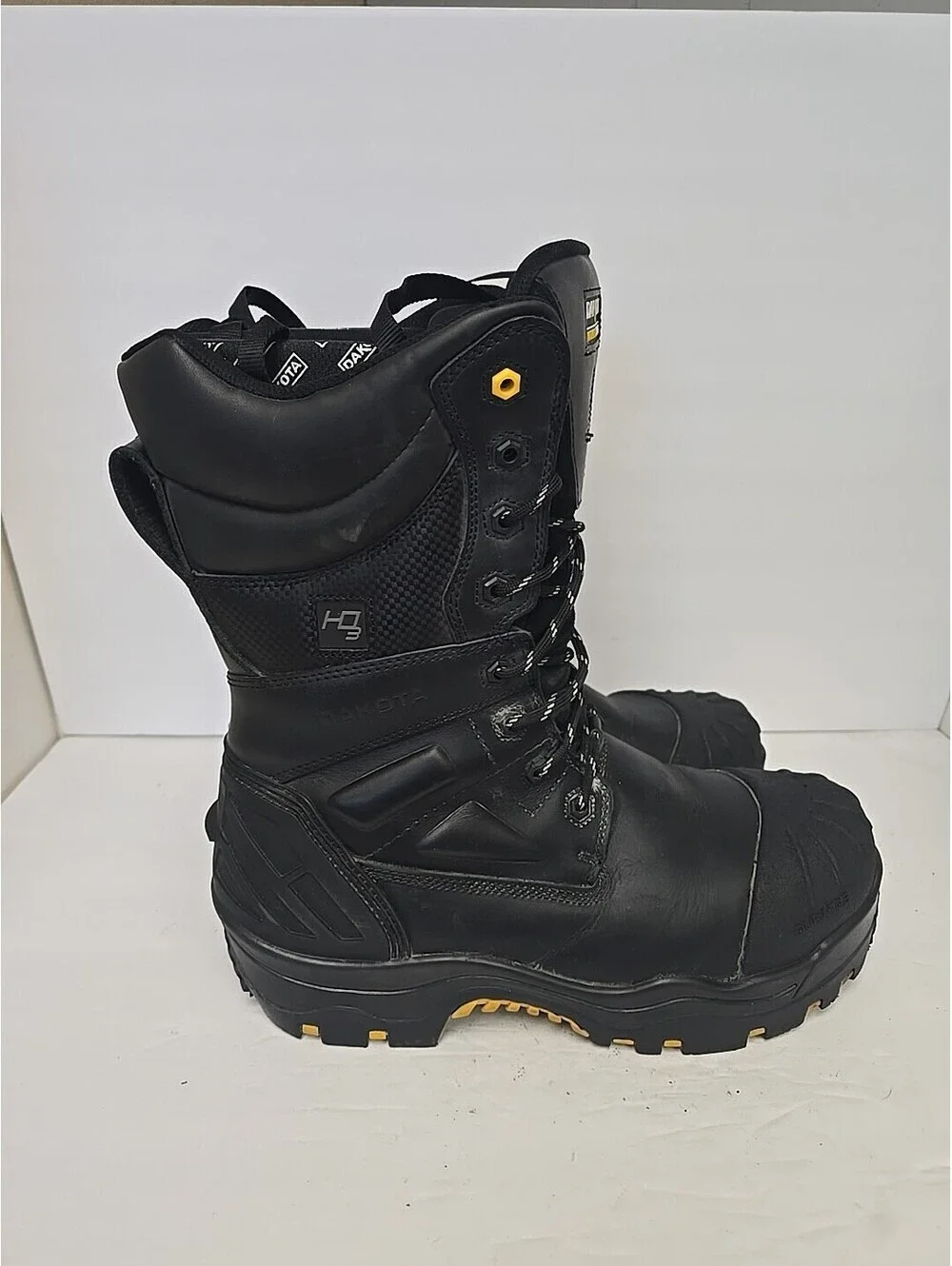 Dakota used boots good
